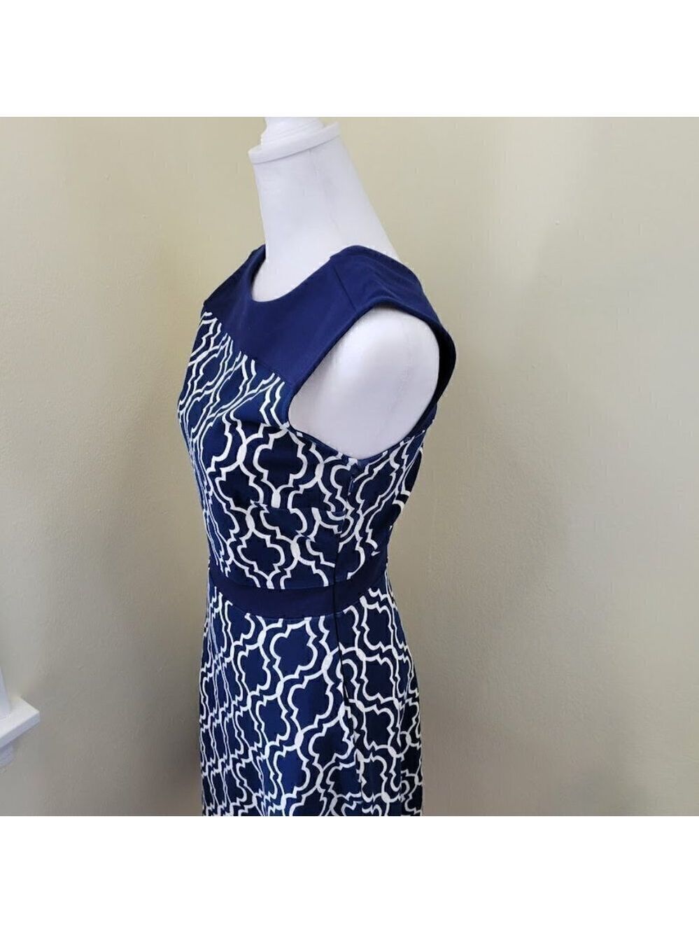 Land's End Fit & Flare Dress Sleeveless Geometric Print Stretch Navy Size 2 - Picture 2 of 14